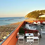Giovanna Regina Hotel
